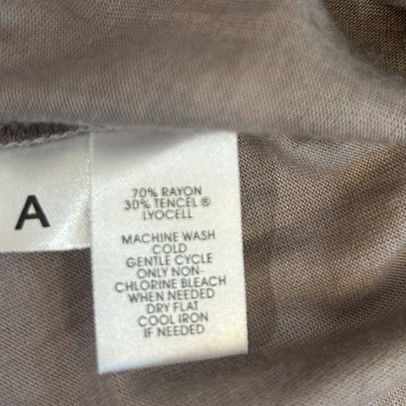 Ann Taylor Loft Blouse - Picture 7 of 7